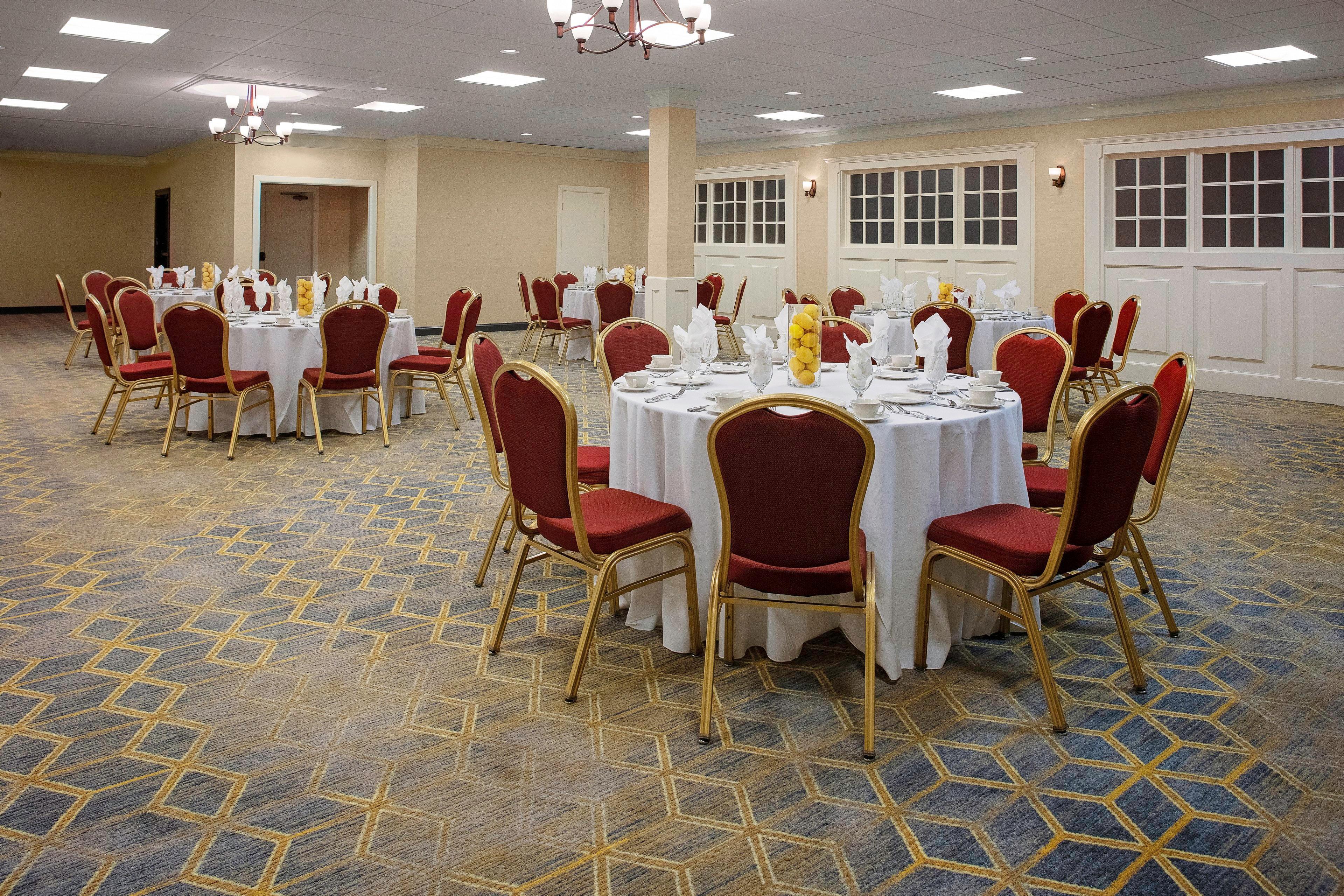 Holiday Inn & Suites Boston Peabody, An Ihg Hotel Ngoại thất bức ảnh