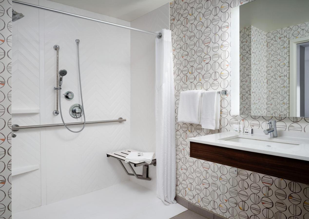 Holiday Inn & Suites Boston Peabody, An Ihg Hotel Ngoại thất bức ảnh