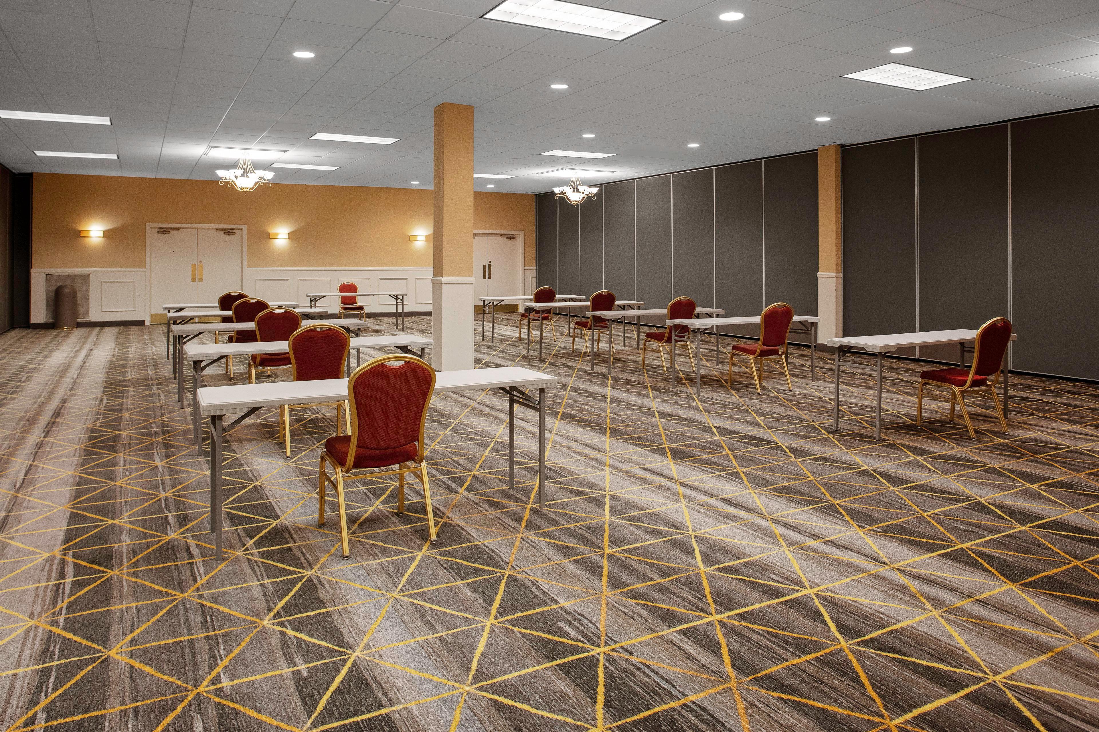 Holiday Inn & Suites Boston Peabody, An Ihg Hotel Ngoại thất bức ảnh